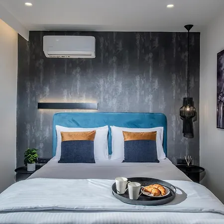 Апартаменты Maison Aqua With Private Mini Pool Jacuzzi *