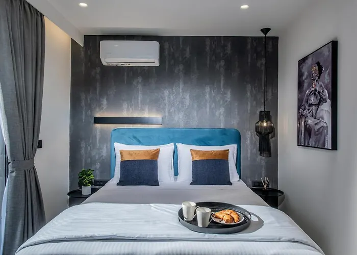 Апартаменты Maison Aqua With Private Mini Pool Jacuzzi *