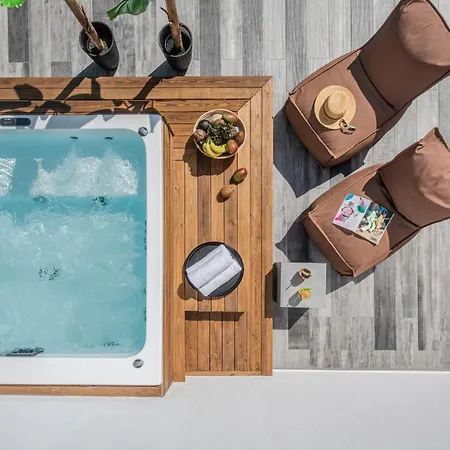 アパート Maison Aqua With Private Mini Pool Jacuzzi ヘルソニソス